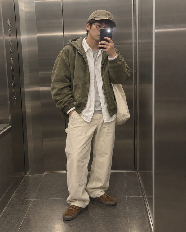 LOOK 3 스웨이드 후드집업에 옥스포드 셔츠